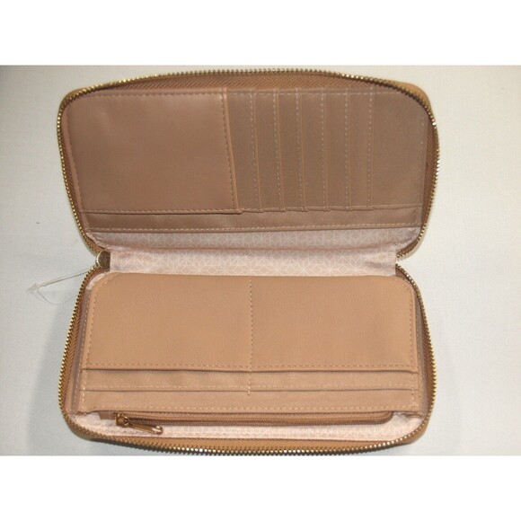Floral faux leather Tan Large Zip Around Wallet many compartments NEW - Picture 2 of 3